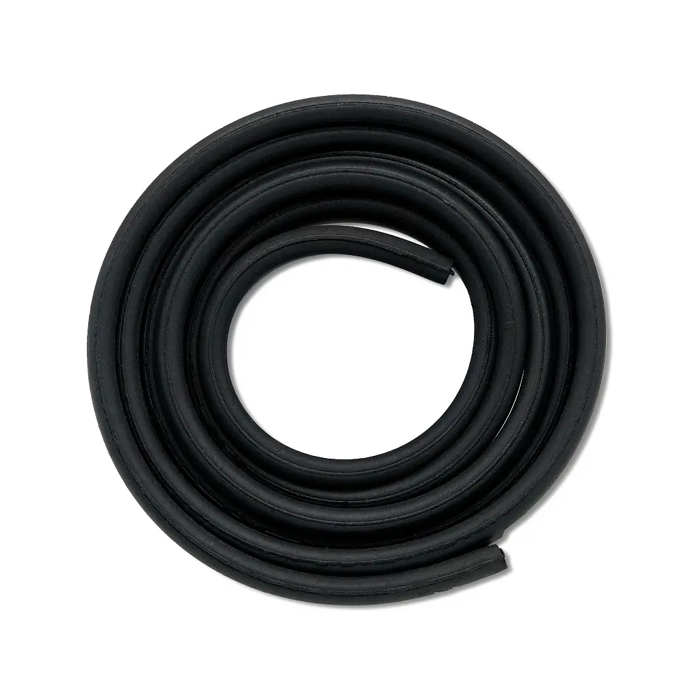 Черная резина для выгонок с кантом DT271, 1м.
